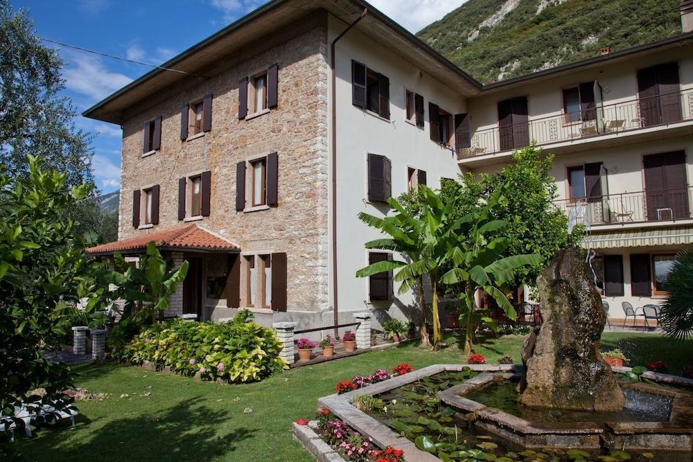 Hotel San Carlo Malcesine Buitenkant foto